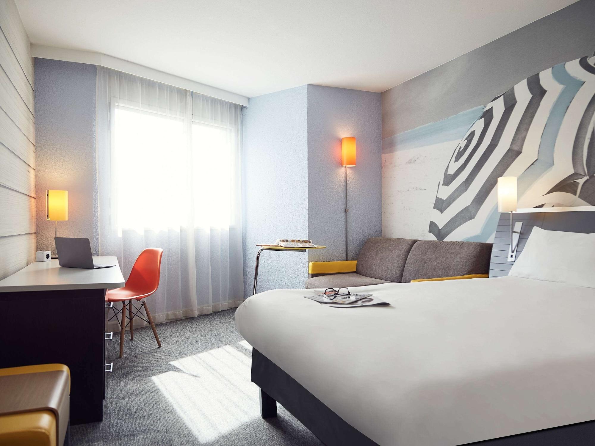 ไอบิส สไตล์ ตูลง ลา แซน-ซูร์-แมร์ Hotel ลาแซน-ซูร์-แมร์ ภายนอก รูปภาพ