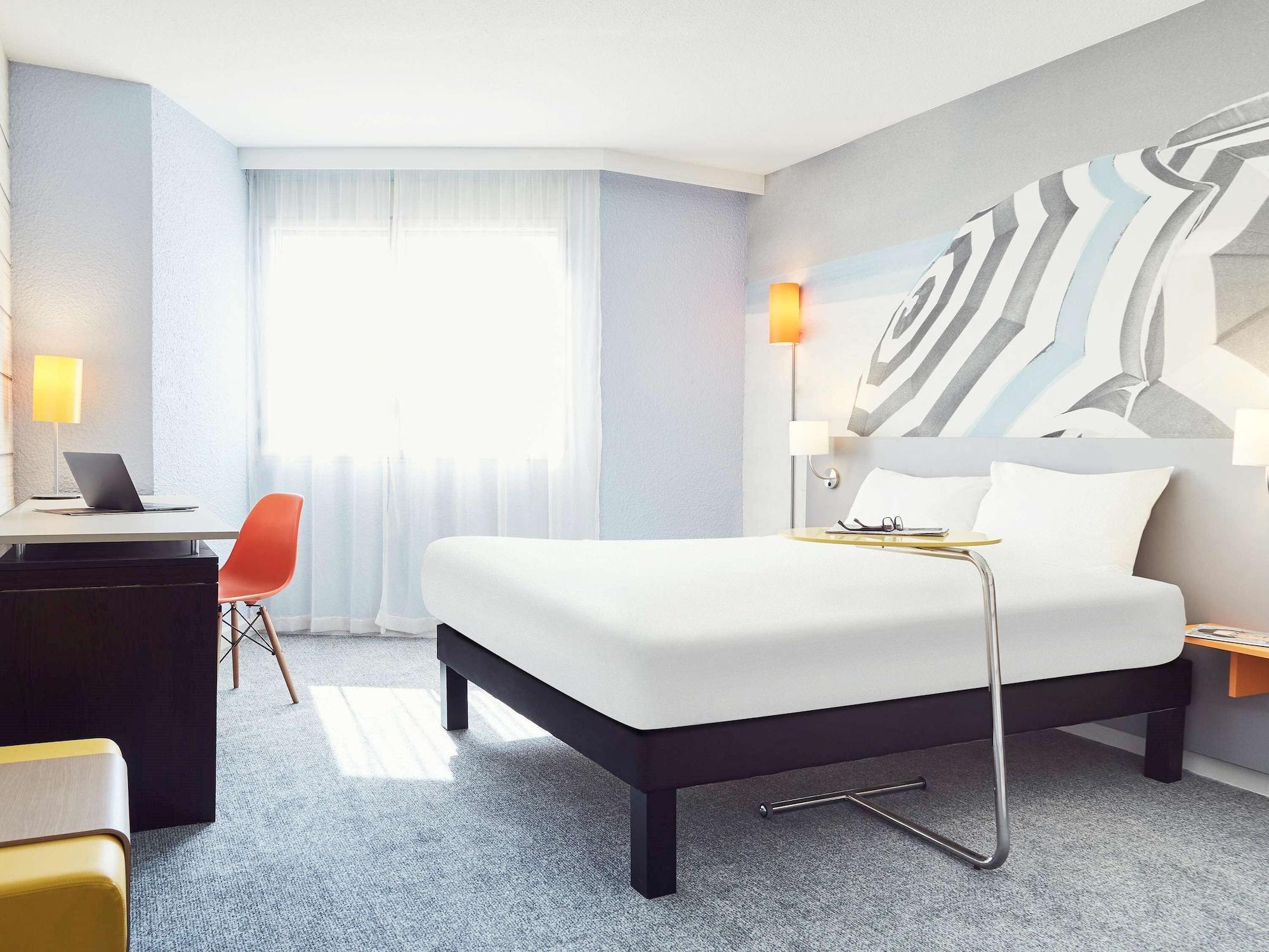 ไอบิส สไตล์ ตูลง ลา แซน-ซูร์-แมร์ Hotel ลาแซน-ซูร์-แมร์ ภายนอก รูปภาพ