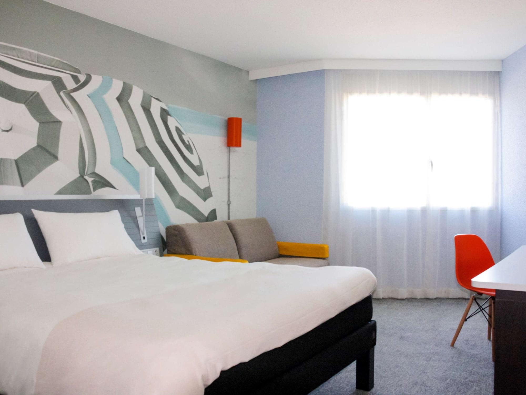 ไอบิส สไตล์ ตูลง ลา แซน-ซูร์-แมร์ Hotel ลาแซน-ซูร์-แมร์ ภายนอก รูปภาพ