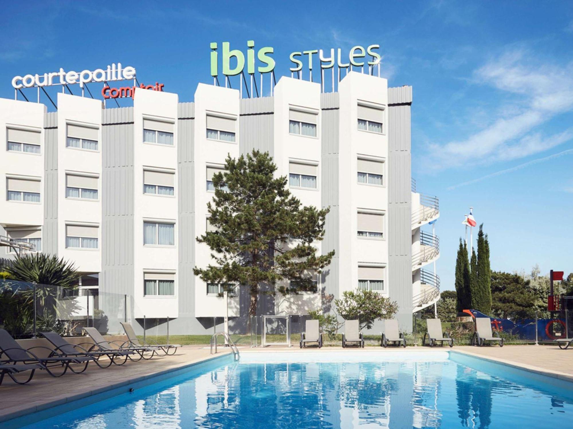 ไอบิส สไตล์ ตูลง ลา แซน-ซูร์-แมร์ Hotel ลาแซน-ซูร์-แมร์ ภายนอก รูปภาพ